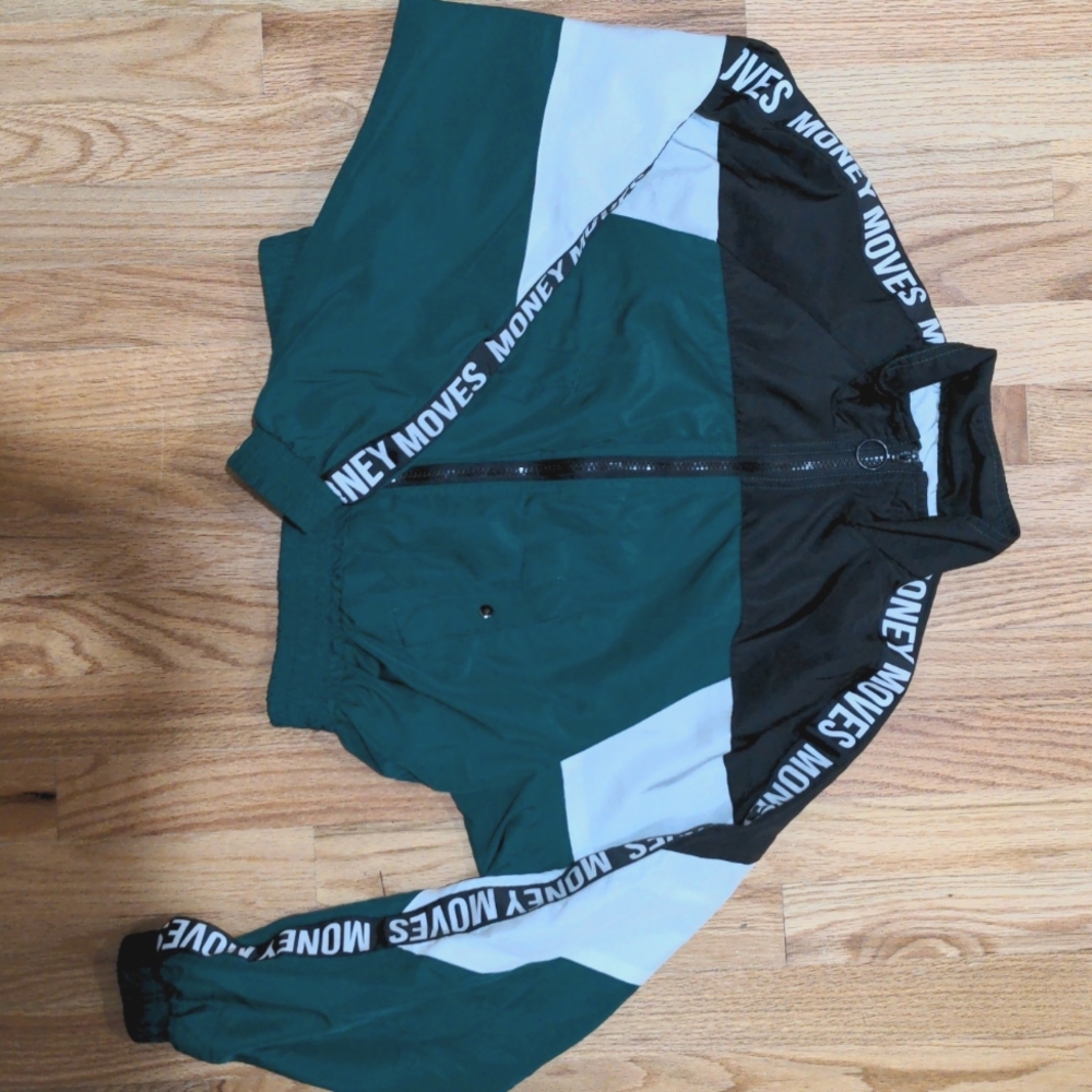 Women's windbreaker jacket